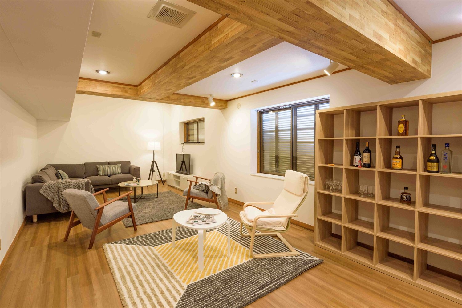 Kuma Lodge basement lounge